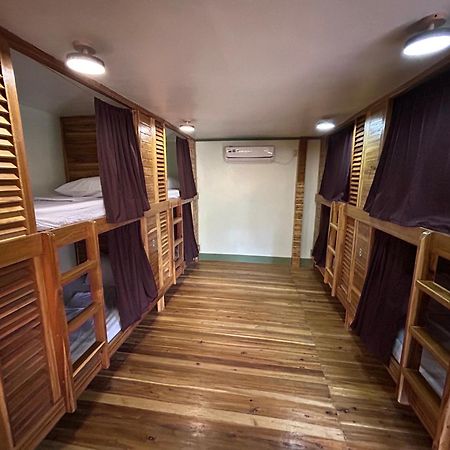 Islanders Hostel Port Barton San Vicente  Ngoại thất bức ảnh
