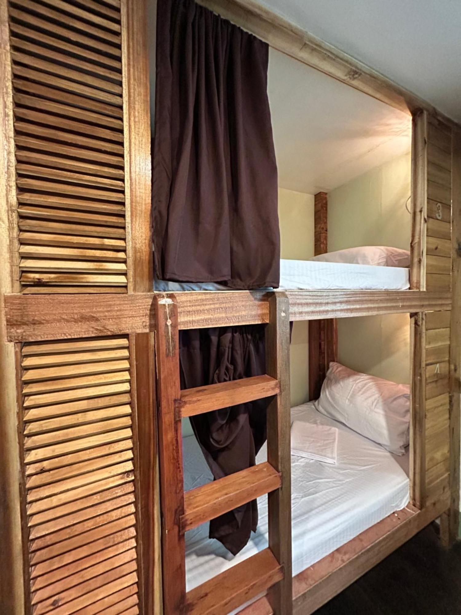 Islanders Hostel Port Barton San Vicente  Ngoại thất bức ảnh